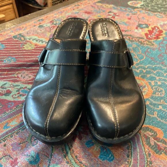 Born Clogs - Picture 2 of 6